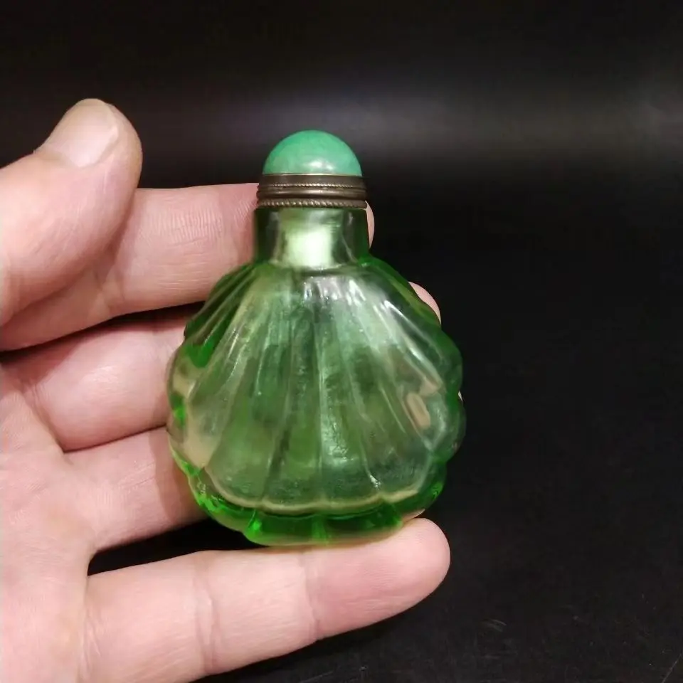 Vintage Collectible Bottles - ขวดใส่ผงยาสูบแก้วใสสีเขียวโบราณสไตล์จีน งานฝีมือสะสมศิลปะพื้นบ้าน